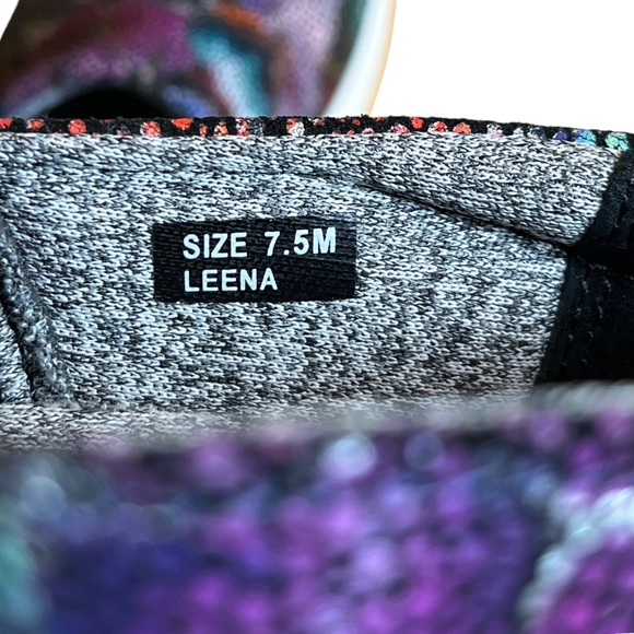 Klogs Leena Hippie Chic Size 7.5 M Black Floral Print Slip Resistant - Picture 9 of 10